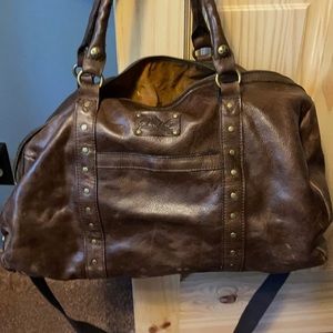 Med to large travel bag. Great for overnights.